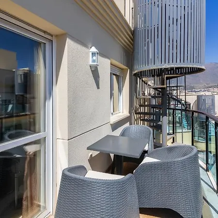 Cozy 2-bedroom Beachfront Retreat In * Estepona