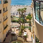 Cozy 2-bedroom Beachfront Retreat In Apartamento