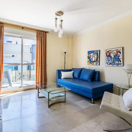 Cozy 2-bedroom Beachfront Retreat In Appartement Estepona
